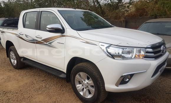Comprar Usado Toyota Hilux Branco Carro em Luanda em Luanda Province Comprar Usado Toyota Hilux Branco Carro em Luanda em Luanda Province