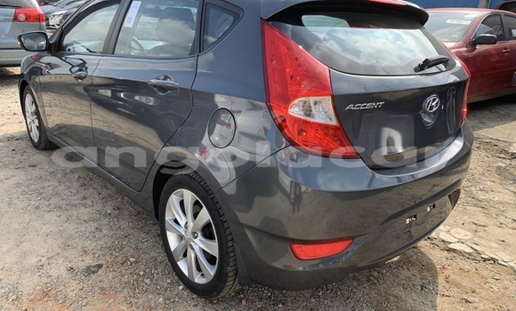 Buy Used Hyundai Accent Silver Car in Luanda in Luanda Province Buy Used Hyundai Accent Silver Car in Luanda in Luanda Province
