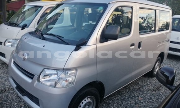 Buy Used Toyota TownAce Silver Car in Luanda in Luanda Province Buy Used Toyota TownAce Silver Car in Luanda in Luanda Province