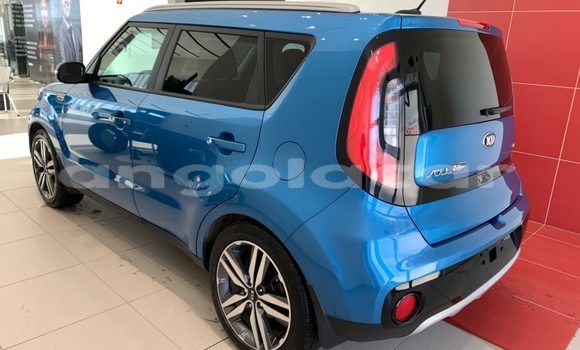 Comprar Usado Kia Soul Azul Carro em Luanda em Luanda Province
