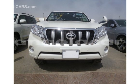 Acheter Import Voiture Toyota Prado Blanc à Import - Dubai, Province de Bengo Acheter Import Voiture Toyota Prado Blanc à Import - Dubai, Province de Bengo