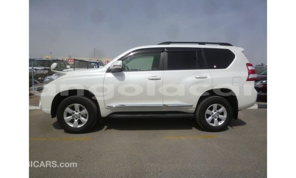 Acheter Import Voiture Toyota Prado Blanc à Import - Dubai, Province de Bengo Acheter Import Voiture Toyota Prado Blanc à Import - Dubai, Province de Bengo