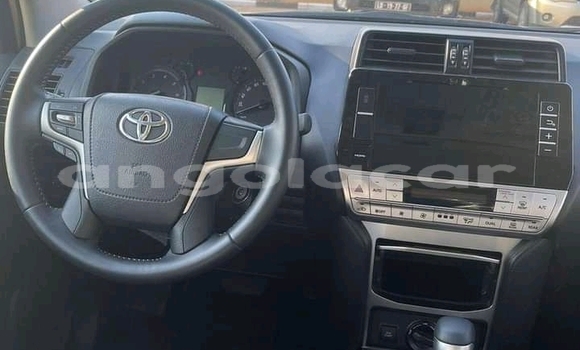 Buy Used Hyundai Santa Fe Red Car in Luanda in Luanda Province Buy Used Hyundai Santa Fe Red Car in Luanda in Luanda Province