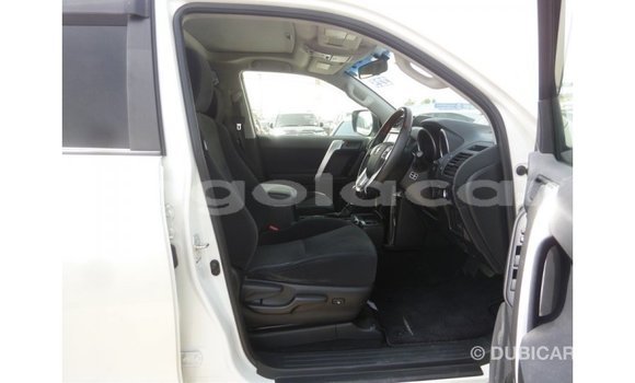 Acheter Import Voiture Toyota Prado Blanc à Import - Dubai, Province de Bengo Acheter Import Voiture Toyota Prado Blanc à Import - Dubai, Province de Bengo