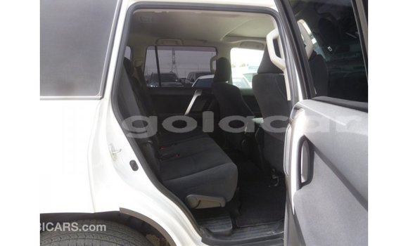 Acheter Import Voiture Toyota Prado Blanc à Import - Dubai, Province de Bengo Acheter Import Voiture Toyota Prado Blanc à Import - Dubai, Province de Bengo