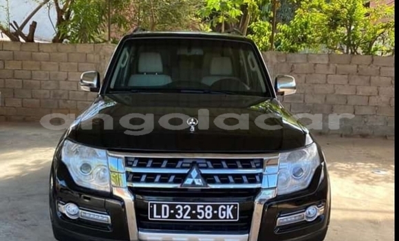 Comprar Usado Mitsubishi Pajero Preto Carro em Luanda em Luanda Province