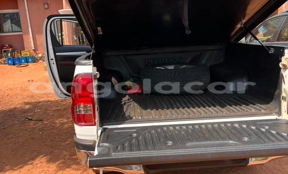 Acheter Occasion Voiture Toyota Hilux Blanc à Luanda, Province de Luanda Acheter Occasion Voiture Toyota Hilux Blanc à Luanda, Province de Luanda
