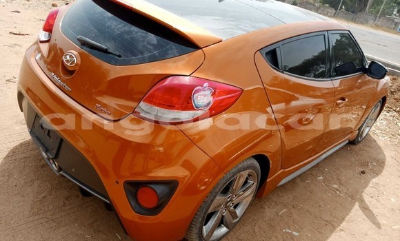 Acheter Occasion Voiture Hyundai Veloster Marron à Luanda, Province de Luanda Acheter Occasion Voiture Hyundai Veloster Marron à Luanda, Province de Luanda