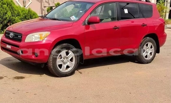 Comprar Usado Toyota RAV4 Outro Carro em Luanda em Luanda Province