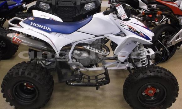 Comprar Usado Yamaha TRX Branco Moto em Luanda em Luanda Province Comprar Usado Yamaha TRX Branco Moto em Luanda em Luanda Province