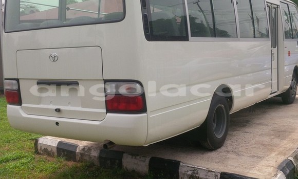 Comprar Usado Toyota Coaster Branco Carro em Luanda em Luanda Province