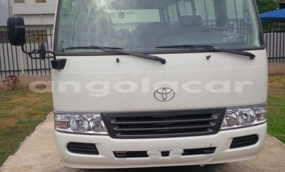 Acheter Occasion Voiture Toyota Coaster Blanc à Luanda, Province de Luanda Acheter Occasion Voiture Toyota Coaster Blanc à Luanda, Province de Luanda