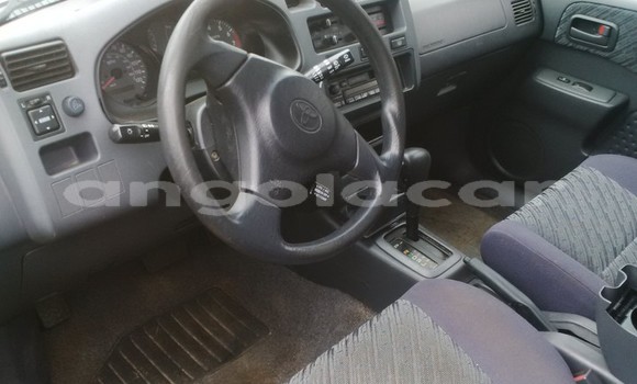 Comprar Usado Toyota RAV4 Prata Carro em Luanda em Luanda Province Comprar Usado Toyota RAV4 Prata Carro em Luanda em Luanda Province