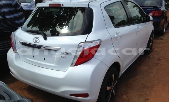 Buy Used Toyota Yaris White Car in Luanda in Luanda Province