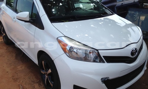 Acheter Occasion Voiture Toyota Yaris Blanc à Luanda, Province de Luanda Acheter Occasion Voiture Toyota Yaris Blanc à Luanda, Province de Luanda