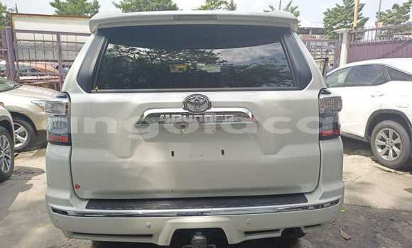Buy Used Toyota 4Runner White Car in Luanda in Luanda Province