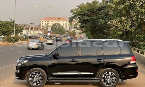 Buy Used Toyota Land Cruiser Black Car in Luanda in Luanda Province Buy Used Toyota Land Cruiser Black Car in Luanda in Luanda Province