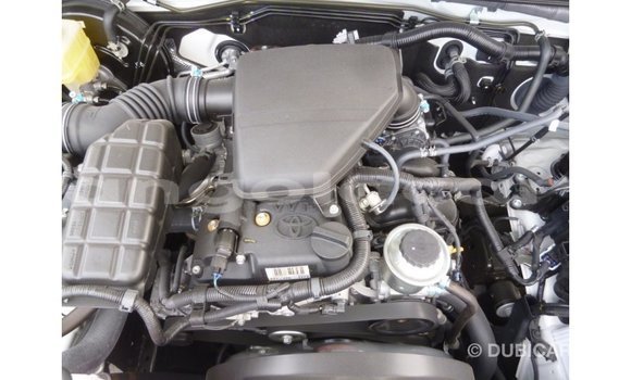 Comprar Importar Toyota Prado Branco Carro em Import - Dubai em Bengo Province Comprar Importar Toyota Prado Branco Carro em Import - Dubai em Bengo Province