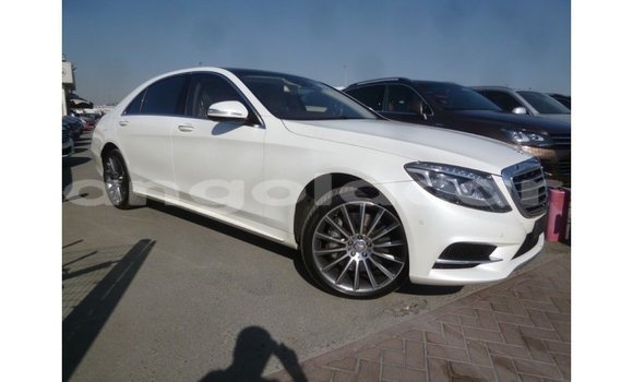 Comprar Importar Mercedes-Benz 190 Branco Carro em Import - Dubai em Bengo Province Comprar Importar Mercedes-Benz 190 Branco Carro em Import - Dubai em Bengo Province