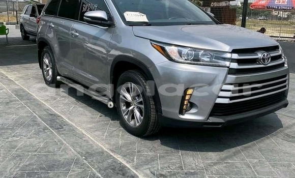 Buy Used Toyota Highlander Other Car in Luanda in Luanda Province Buy Used Toyota Highlander Other Car in Luanda in Luanda Province