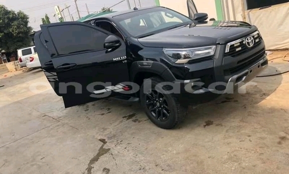 Buy Used Toyota Hiluxe Revo Black Car in Luanda in Luanda Province