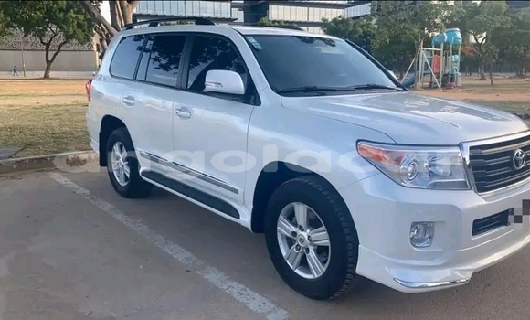 Comprar Usado Toyota Land Cruiser Branco Carro em Luanda em Luanda Province Comprar Usado Toyota Land Cruiser Branco Carro em Luanda em Luanda Province