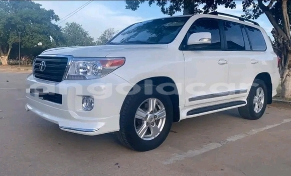 Comprar Usado Toyota Land Cruiser Branco Carro em Luanda em Luanda Province Comprar Usado Toyota Land Cruiser Branco Carro em Luanda em Luanda Province