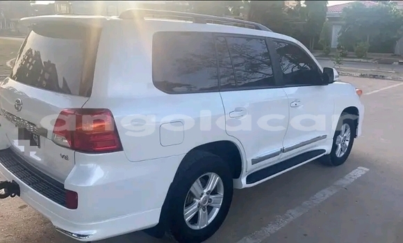 Comprar Usado Toyota Land Cruiser Branco Carro em Luanda em Luanda Province Comprar Usado Toyota Land Cruiser Branco Carro em Luanda em Luanda Province