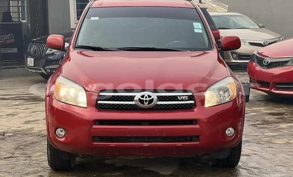 Buy Used Toyota RAV4 Red Car in Luanda in Luanda Province