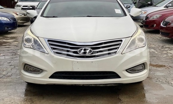Acheter Occasion Voiture Hyundai Azera Blanc à Luanda, Province de Luanda Acheter Occasion Voiture Hyundai Azera Blanc à Luanda, Province de Luanda
