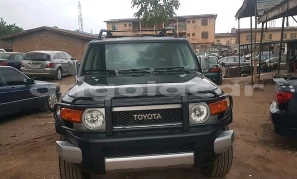 Buy Used Toyota FJ Cruiser Black Car in Luanda in Luanda Province Buy Used Toyota FJ Cruiser Black Car in Luanda in Luanda Province