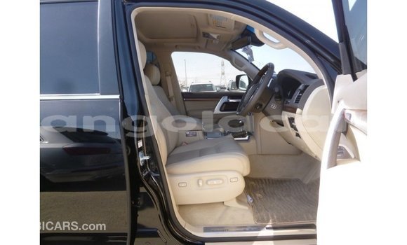 Acheter Import Voiture Toyota Land Cruiser Noir à Import - Dubai, Province de Bengo Acheter Import Voiture Toyota Land Cruiser Noir à Import - Dubai, Province de Bengo