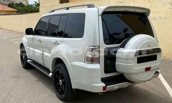 Comprar Usado Mitsubishi Pajero Branco Carro em Luanda em Luanda Province Comprar Usado Mitsubishi Pajero Branco Carro em Luanda em Luanda Province