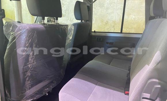 Comprar Usado Toyota Land Cruiser Branco Carro em Luanda em Luanda Province Comprar Usado Toyota Land Cruiser Branco Carro em Luanda em Luanda Province