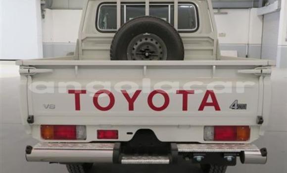 Acheter Occasion Voiture Toyota Land Cruiser Gris à Luanda, Province de Luanda Acheter Occasion Voiture Toyota Land Cruiser Gris à Luanda, Province de Luanda