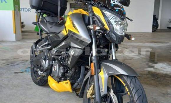 Comprar Usado Bajaj Qute Outro Carro em Lobito em Benguela Comprar Usado Bajaj Qute Outro Carro em Lobito em Benguela