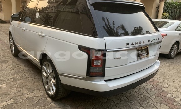 Acheter Occasion Voiture Land Rover Range Rover Blanc à Luanda, Province de Luanda Acheter Occasion Voiture Land Rover Range Rover Blanc à Luanda, Province de Luanda