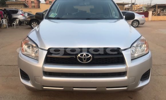Comprar Usado Toyota RAV4 Prata Carro em Luanda em Luanda Province