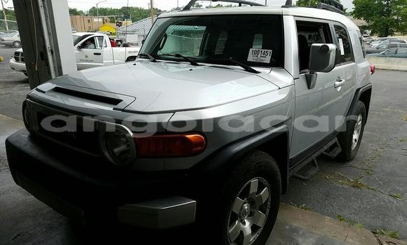 Acheter Occasion Voiture Toyota FJ Cruiser Gris à Luanda, Province de Luanda Acheter Occasion Voiture Toyota FJ Cruiser Gris à Luanda, Province de Luanda