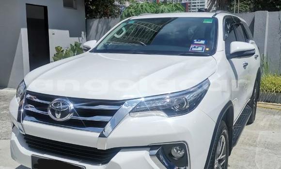 Comprar Usado Toyota Fortuner Branco Carro em Lobito em Benguela Comprar Usado Toyota Fortuner Branco Carro em Lobito em Benguela