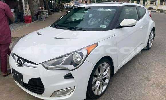 Comprar Usado Hyundai Veloster Branco Carro em Luena em Moxico