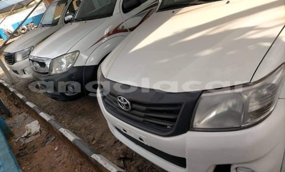 Acheter Occasion Voiture Toyota Hilux Blanc à Lobito, Benguela