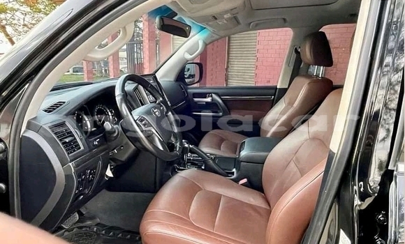 Buy Used Toyota Land Cruiser Black Car in Luena in Moxico Buy Used Toyota Land Cruiser Black Car in Luena in Moxico
