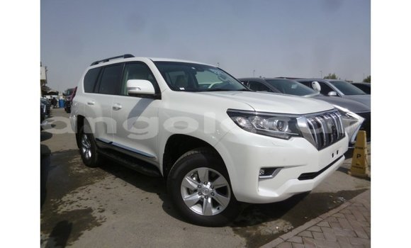 Acheter Import Voiture Toyota Prado Blanc à Import - Dubai, Province de Bengo Acheter Import Voiture Toyota Prado Blanc à Import - Dubai, Province de Bengo