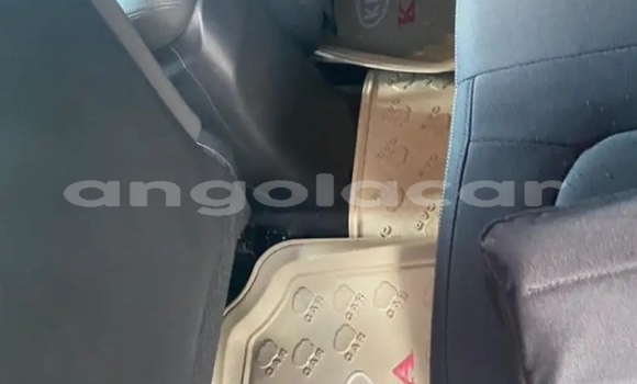 Acheter Occasion Voiture Kia Soul Rouge à Luena, Moxico Acheter Occasion Voiture Kia Soul Rouge à Luena, Moxico