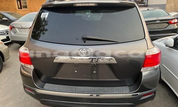 Buy Used Toyota Highlander Other Car in Luena in Moxico Buy Used Toyota Highlander Other Car in Luena in Moxico