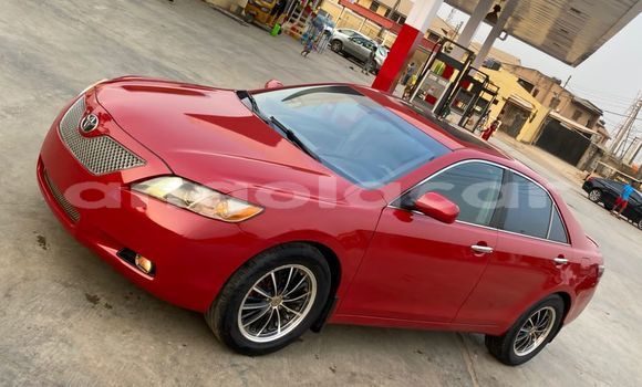Acheter Occasion Voiture Toyota Camry Rouge à Luena, Moxico