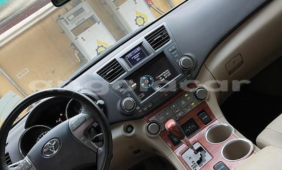 Buy Used Toyota Highlander Brown Car in Luena in Moxico Buy Used Toyota Highlander Brown Car in Luena in Moxico