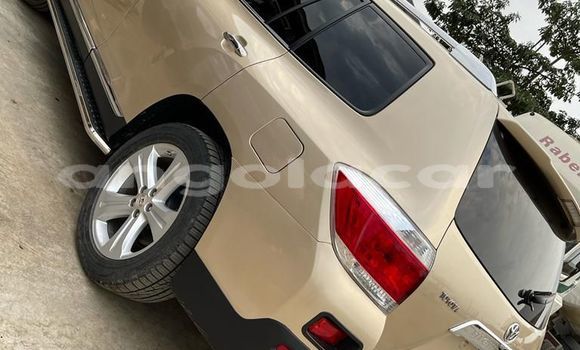 Buy Used Toyota Highlander Brown Car in Luena in Moxico Buy Used Toyota Highlander Brown Car in Luena in Moxico