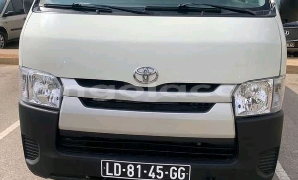 Buy Used Toyota Hiace White Car in Lobito in Benguela